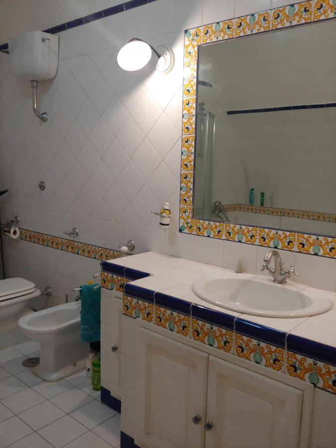 Hotel La Casa Di Francesca Neapol Zewnętrze zdjęcie